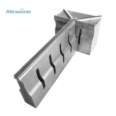 15 kHz 20 kHz Corno de soldagem por ultra-som feito sob encomenda com diferentes tipos